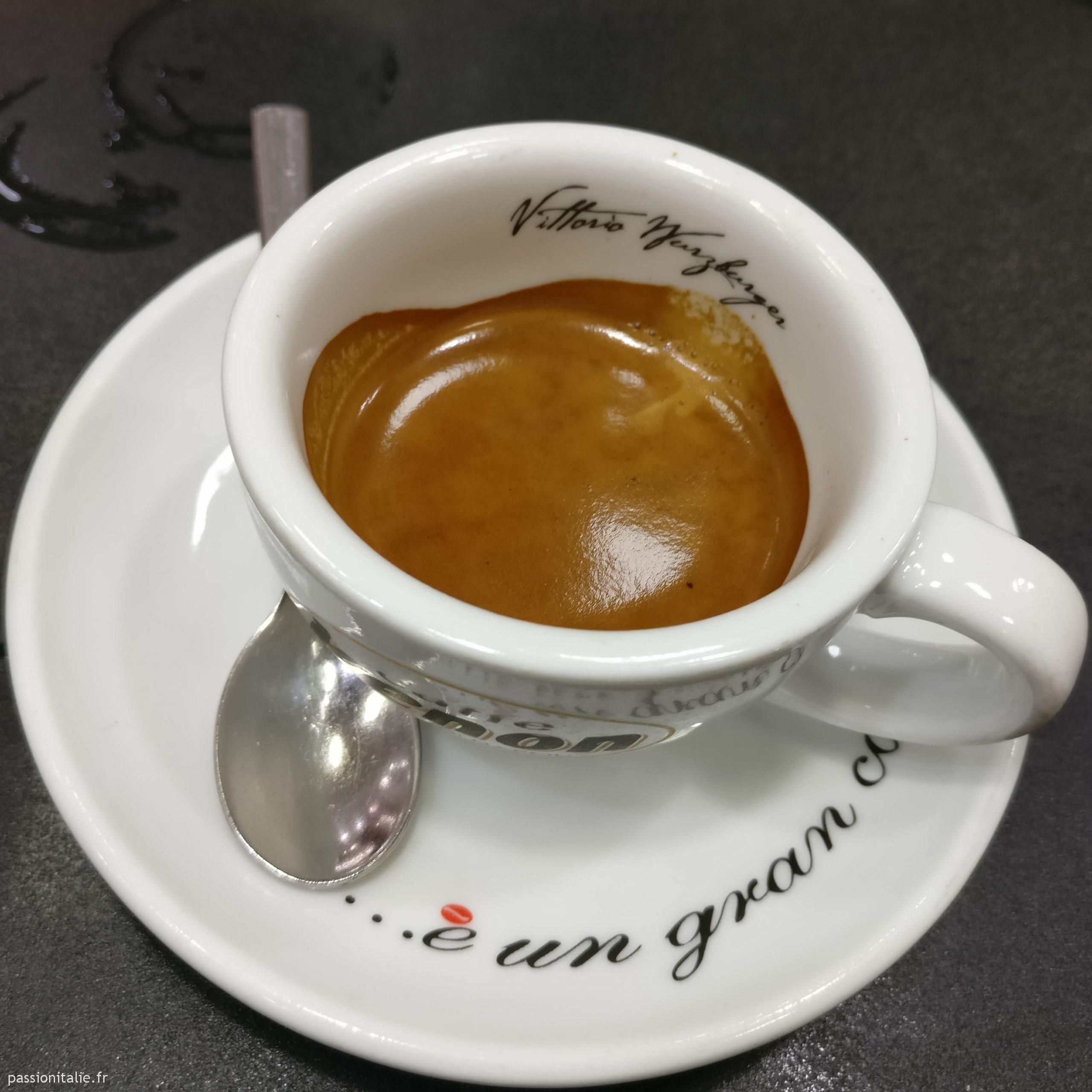 avourez l'excellence de l'Espresso italien avec Espresso D'Italia